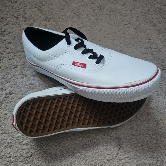 Vans Men's White and Black Sneakers - Picture 1 of 4